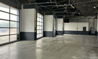 Commerce  740 m² à louer à Vénissieux (69200)