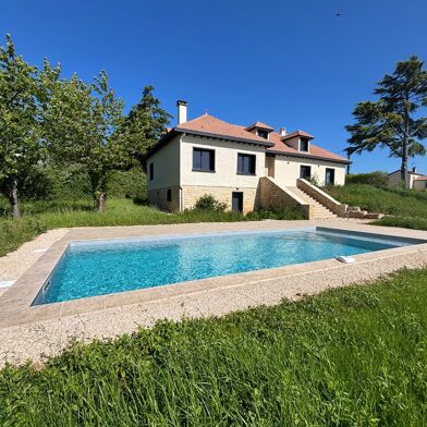 Maison 12 pièces 749000 €