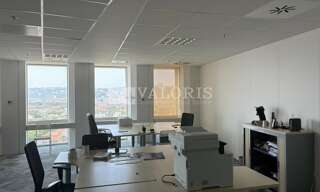 Bureau  80 m² à louer à Lyon 3 (69003)