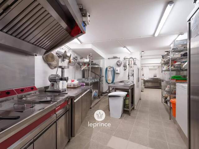 Nice / Le Port - Fonds de commerce - Restaurant avec Extraction - Emplacement Premium — photo du bien