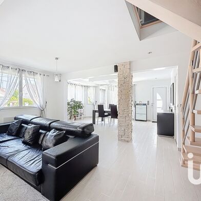 Maison 6 pièces 599000 €