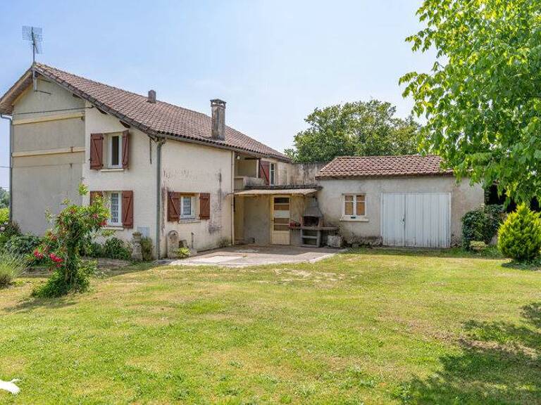 Maison en pierre de 5 pièces principales — photo 1