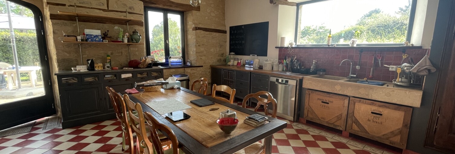 Maison 9 Pièces 262 m² à vendre à Lauresses (46210)