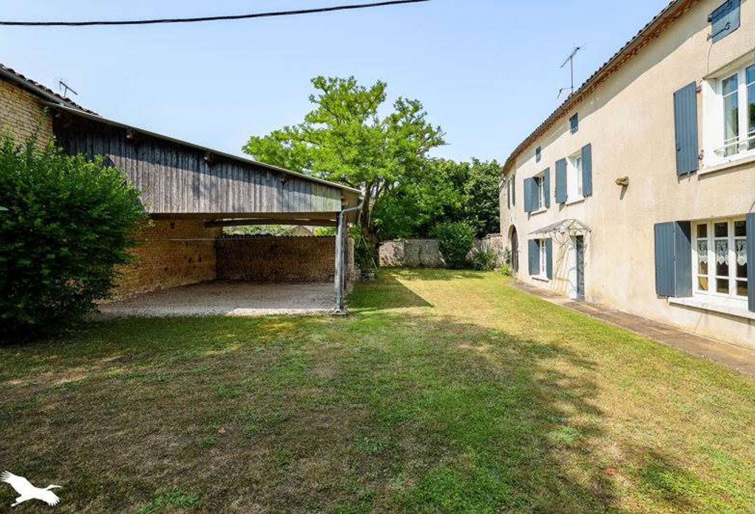 Charentaise de 4 pièces principales — photo 1