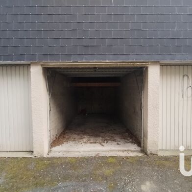 Garage  18900 €