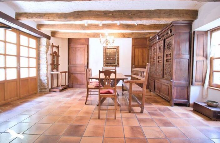 Maison en pierre de 6 pièces principales — photo 2