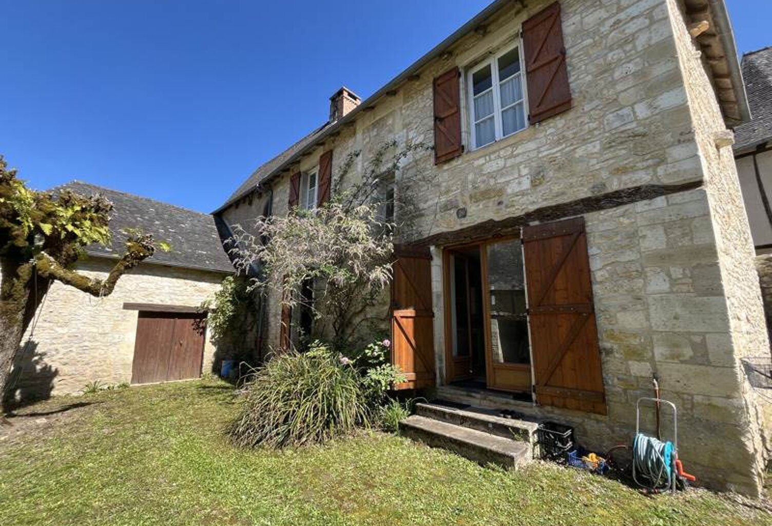 Maison de bourg de 5 pièces principales — photo 1