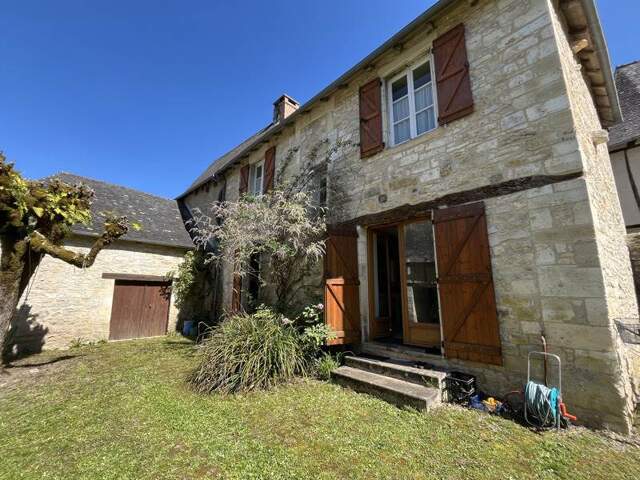 Maison de bourg de 5 pièces principales — photo du bien