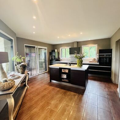 Maison 5 pièces 384345 €