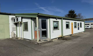 Commerce  338 m² à louer à Saint-Jean-de-Soudain (38110)