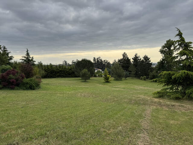 BEAU TERRAIN A BATIR SUR LES HAUTEURS D'ANNONAY — photo du bien