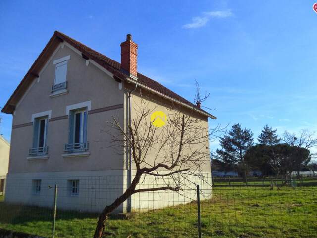 MAISON 3 CHAMBRES TERRAIN 828M² — photo du bien