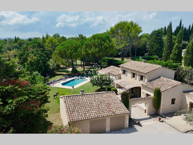 Maison à vendre sur les Hauteurs de Saint-Rémy de Provence — photo du bien