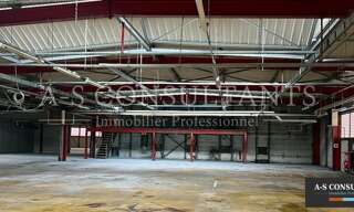 Local industriel  976 m² à vendre à Ayse (74130)