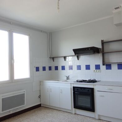 Appartement 3 pièces 565 €