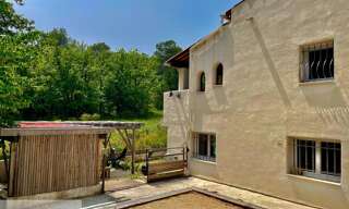 Maison 7 Pièces 191 m² à vendre à Pierrevert (04860)