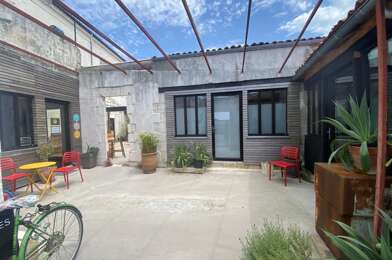 Immeuble  898000 €