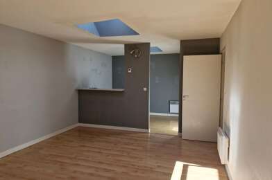 Appartement 3 pièces 776 €