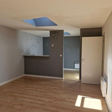 Appartement 3 pièces 776 €