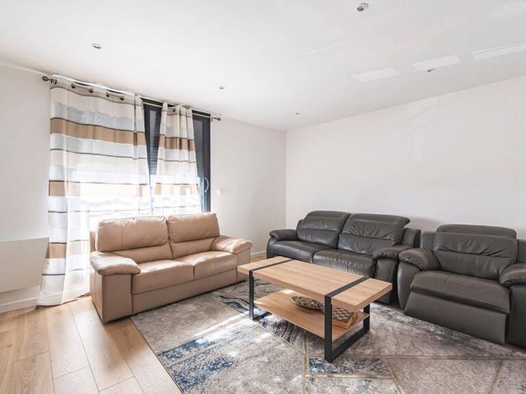 Appartement À Vendre — photo 1