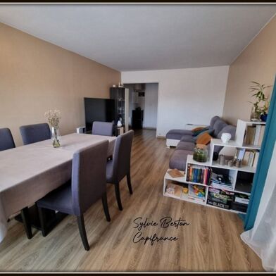 Appartement 4 pièces 192000 €