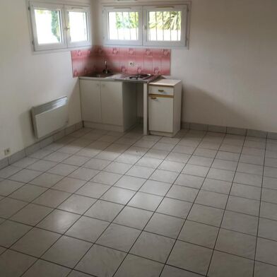 Appartement 1 pièces 390 €