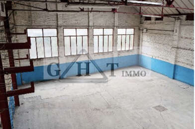 Local industriel  1947 €