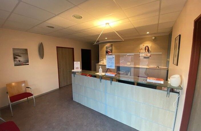 Bureau à louer - Toute charges incluses - Peyruis — photo 3