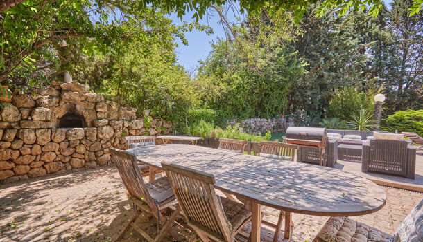 Villa / Maison 9 pièces  à vendre Aix-en-Provence 13100