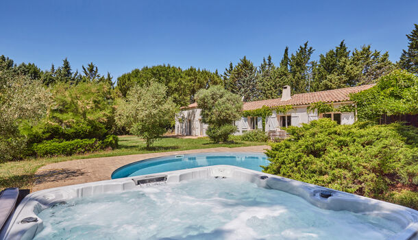 Villa / Maison 9 pièces  à vendre Aix-en-Provence 13100