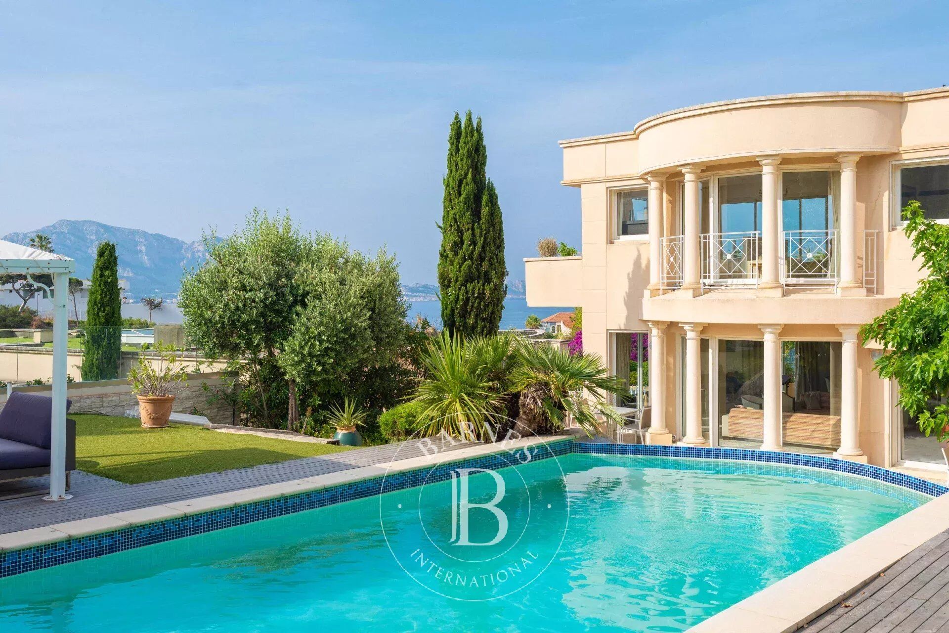 Villa / Maison  T8 à vendre Marseille 7eme 13007