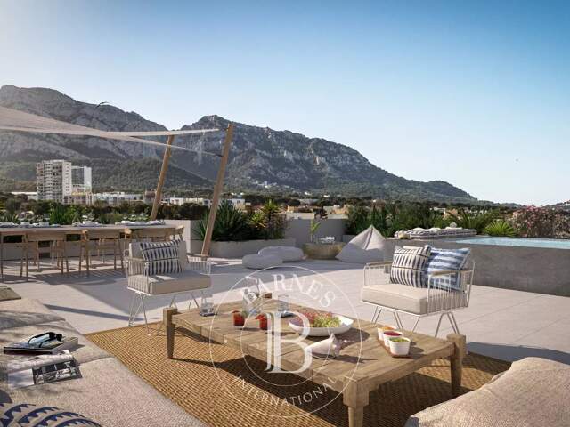 VENTE-APPARTEMENT-TOIT TERRASSE-PISCINE-VUE IMPRENABLE COLLINES — photo du bien