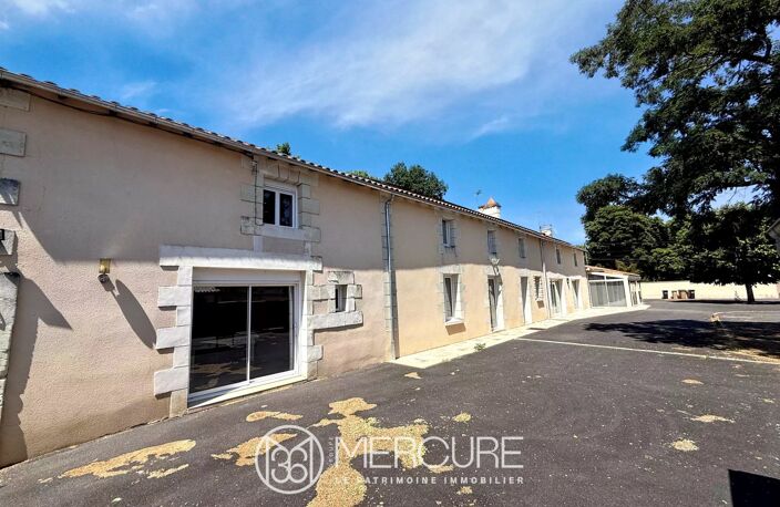 MAISON RENOVEE 215 M² AVEC MAISON ANNEXE 85 M² — photo 2