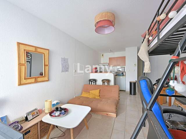 Parking + Appartement — photo du bien