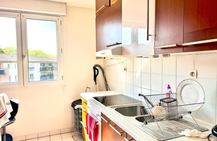 Appartement T2 terrasse et place de parking — photo 2