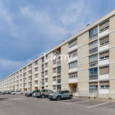 Appartement 4 pièces 172000 €