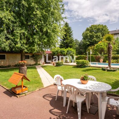 Maison 5 pièces 595000 €