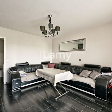 Appartement 4 pièces 149000 €