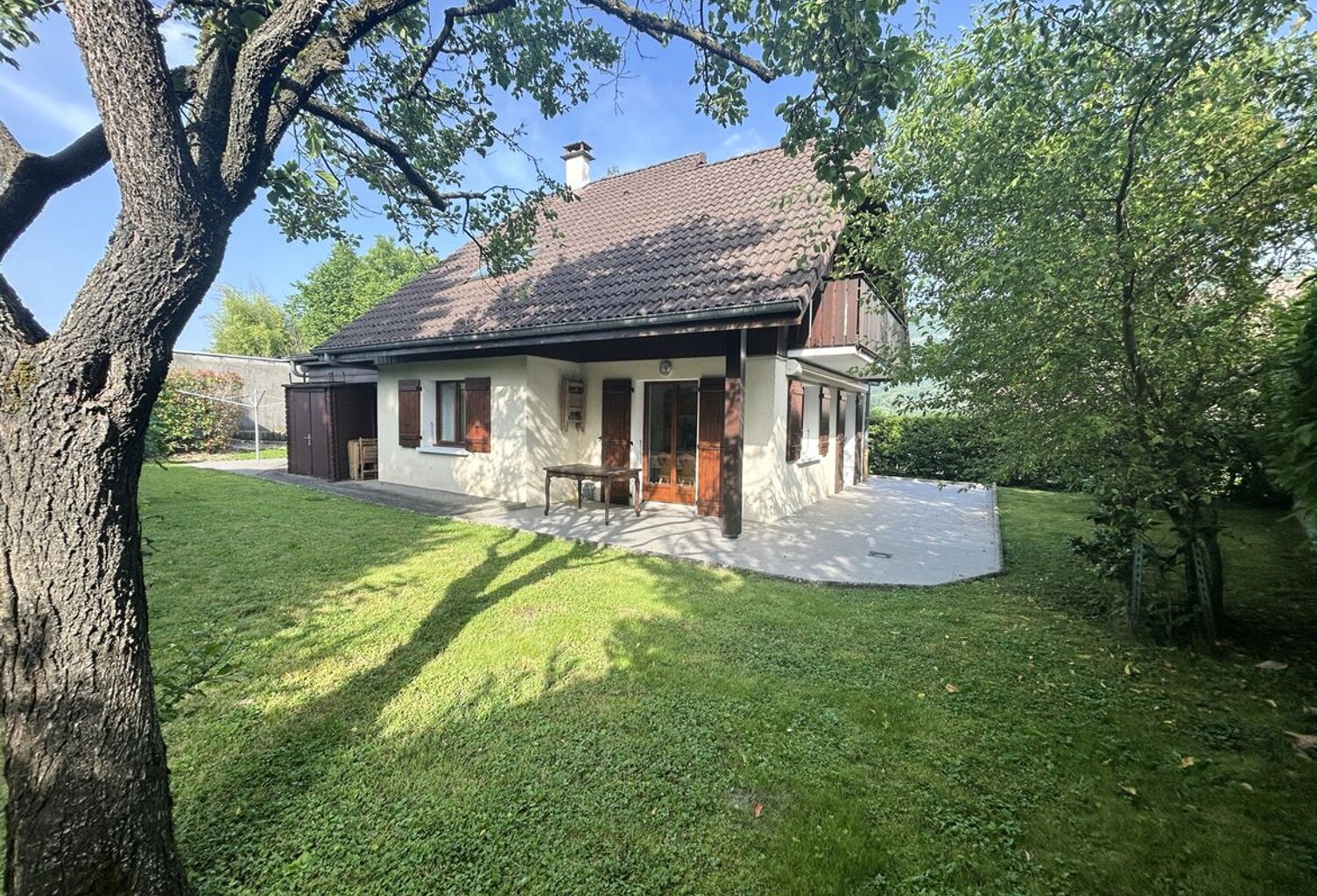 Villa Individuelle dans un quartier résidentiel — photo 1