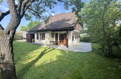 Villa Individuelle dans un quartier résidentiel — photo du bien