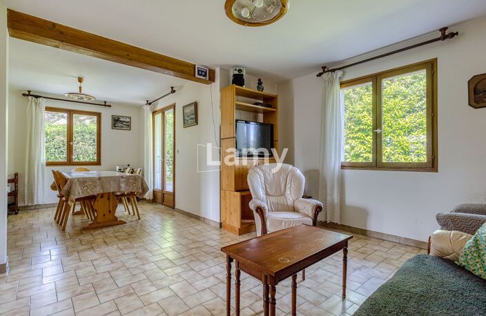 Villa Individuelle dans un quartier résidentiel — photo 2