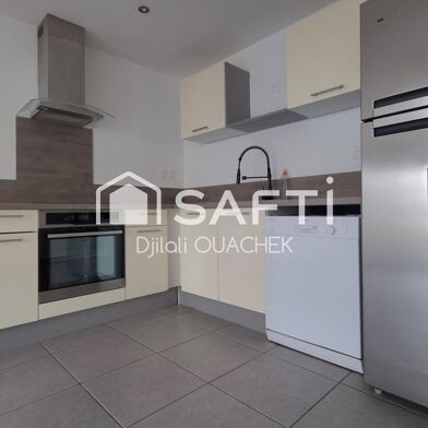 Appartement 4 pièces 164000 €