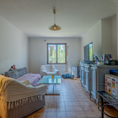 Appartement 3 pièces 218400 €