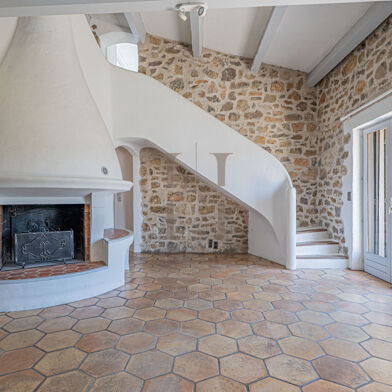 Appartement 3 pièces 353600 €