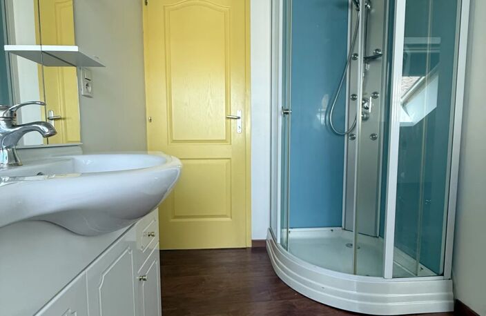 APPARTEMENT T2 MEUBLE A ST DIE DES VOSGES — photo 4