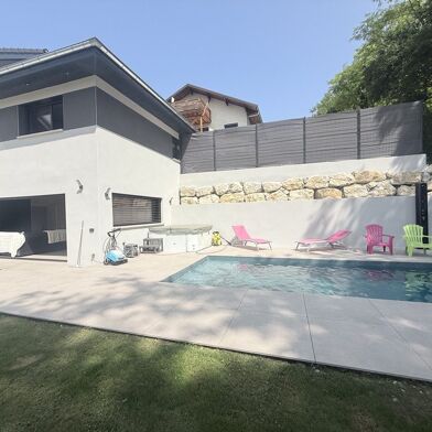 Maison 5 pièces 569000 €