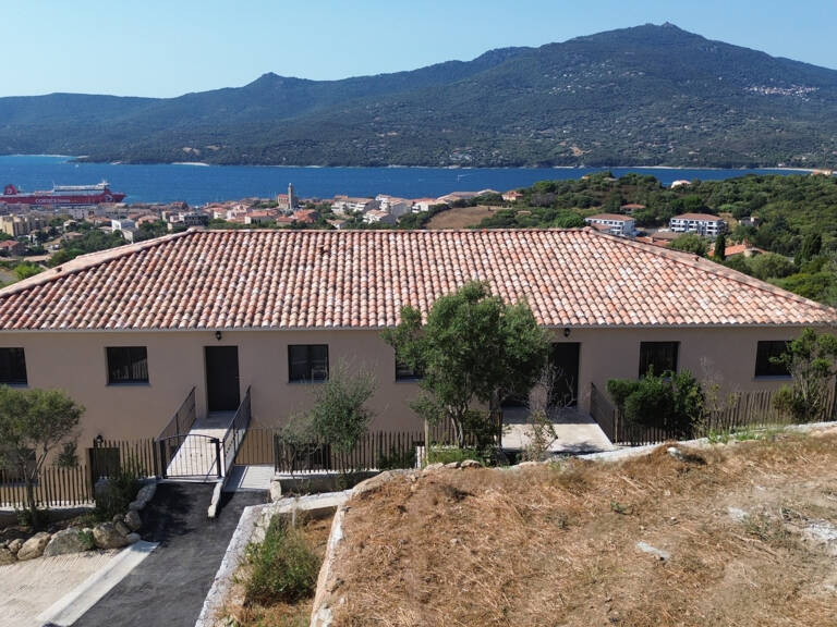 À PROPRIANO DANS RÉSIDENCE SÉCURISÉE AVEC TERRASSE VUES MER — photo 1
