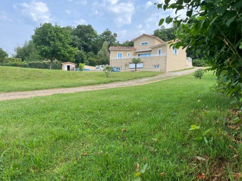 Villa / Maison  T8 à vendre Hauterives 26390