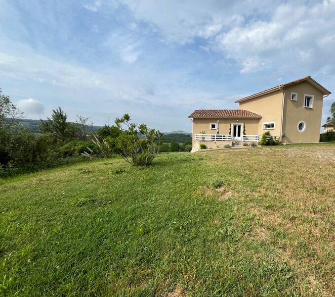 Villa / Maison  T8 à vendre Hauterives 26390