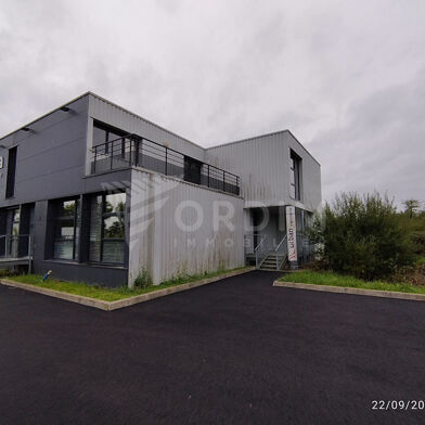 Bureau 3 pièces 1416 €